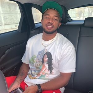 Meet your Posher, Clint